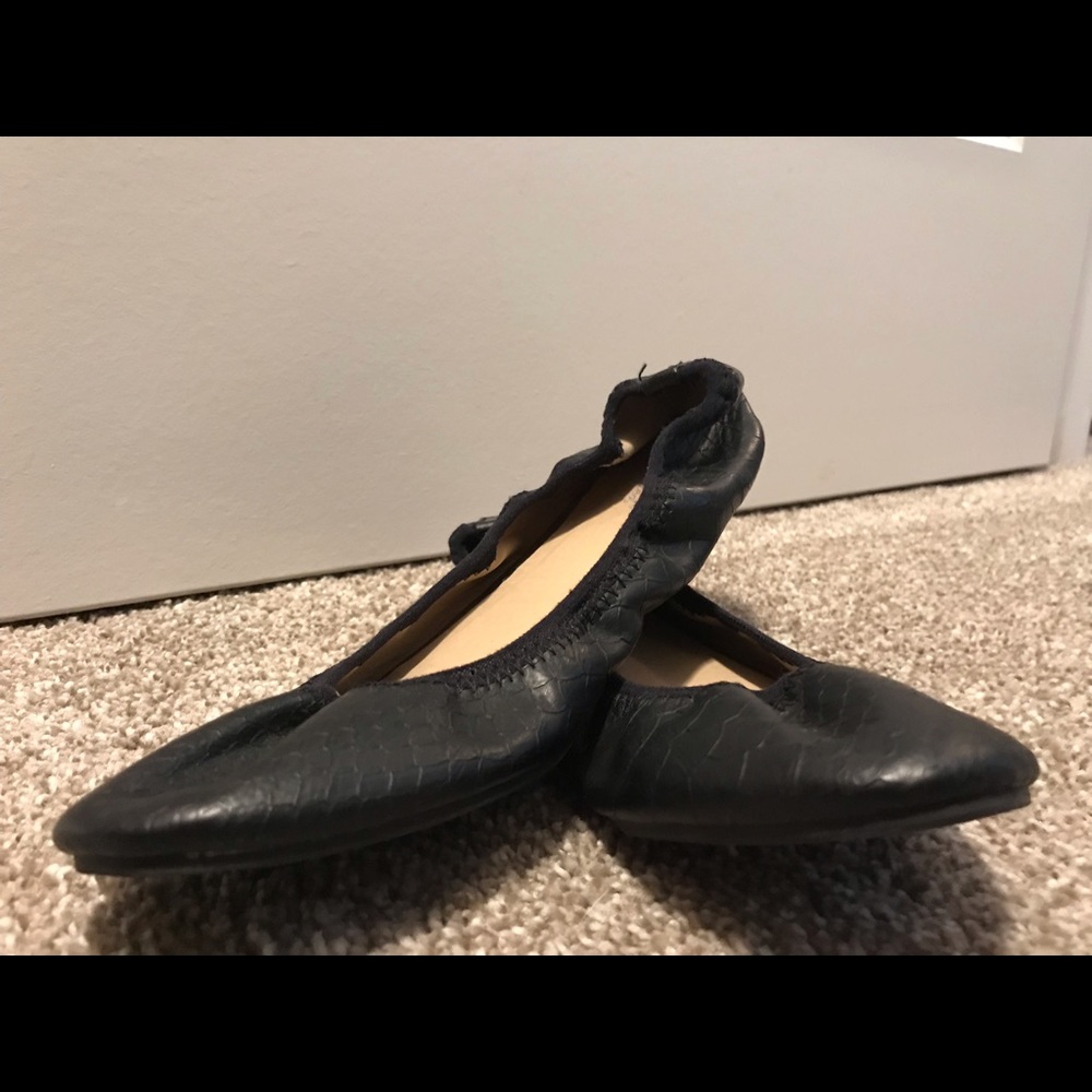 Black flats